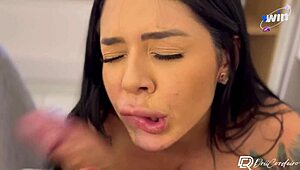 Deliciosa Morena Rides Tattooed Guy Without Condom