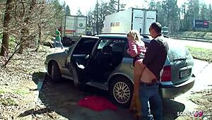 О, Боже, истинска 18+ мацка чукана на улицата в паркинг, лудост!