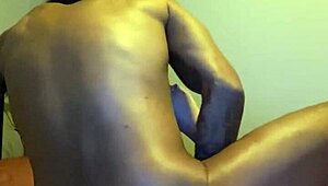 ella spreads her sexy ass open for wild licking now!