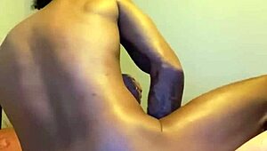 ella spreads her sexy ass open for wild licking now!