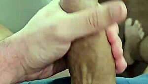 Мокър кур готов за смучене сега