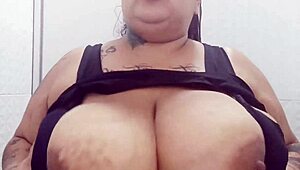 Damn, Mary Jhuana stuffs a buttplug in her big ass at the mall bathroom! 🥵