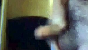 A masturbator from Cordoba displays his short penis on webcam in a detailed session.