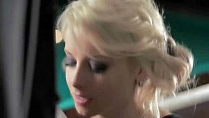 Романтична нощ се превръща в сладък минет с глътнато