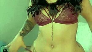 Aleja Torres Stuns on Colombian Webcam Show