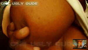 Torej, ta afriški tip z ogromnim kurcem je presenetil vse. Tiste ogromne melone so pritegnile vso pozornost v sceni.