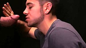 stepdad’s dick in glory hole, stepson sucks it behind 😏