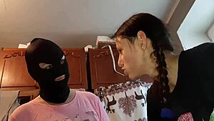 I’m teaching my girlfriend cunnilingus with dirty talk for wild orgasms.