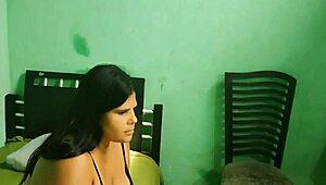 Πόρνη μητριά γαμάει ζόμπι σκληρά την νύχτα του Halloween