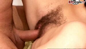 Nette Unrasierte Deutsche Brünette Teen Im Badezimmer Im Stehen Gefickt! Wow, So Hot!