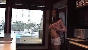 I am Brookeskye, showing my perfect body while fingering my pussy to orgasm