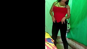 Office secretary hides her homemade porno side after work