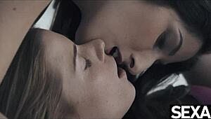 Ich kann nicht genug von heißen Lesben kriegen die Fotze lecken bis Orgasmus in 69