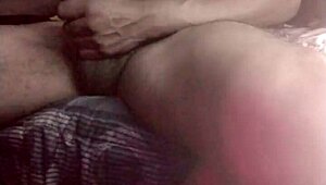 瘦妹玩弄巨屌玩具狂插！