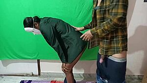 Indisk jente har skitten sex i soverommet