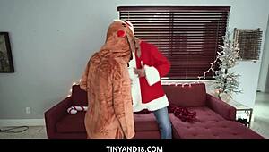 Tiny guardian angel Reese Robbins falls from the sky