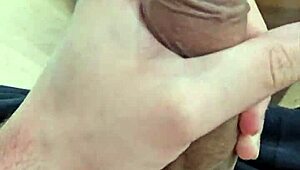 naughty twink cumming deliciously in homemade solo!