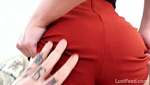 Fund perfect adolescentă 18+ Whitney Wright filmează porn acasă cu vibrații de lenjerie drăguță! 😍