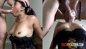 Uite! Cuplu latin sexy face blowjob deep throat! 😍