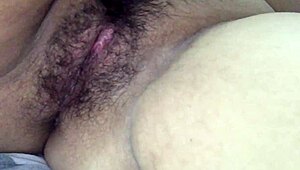 Уау, някой копнее ли за моята тесна розова путка колкото мен?!