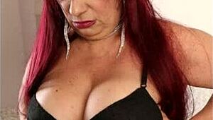 Wanna Cum with Me in This Steamy Bathtub?