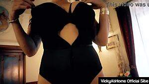Vicky Vette fingers pussy