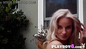 Playboy4 com - Adolescentă blondă sexy 18+ Roxy Shaw se dezbracă goală arătând corpul natural în grădină