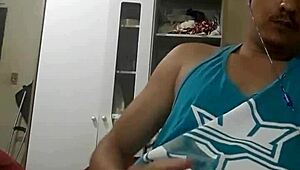 Girlfriend cums heavily after intense fucking with friend