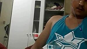 Girlfriend cums heavily after intense fucking with friend