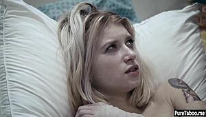 Småknullet tenåring 18+ tatt hardt av stygg doktors digre kuk. Det svir!