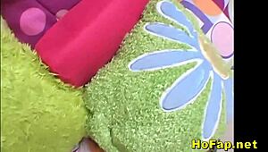 teen showoff teases her pussy on bedroom webcam