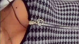 Szép 18+ nagy mellű tini könyörög a jobb jegyért 2. rész