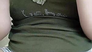 Watch this beautiful girl dance live on bigo 2