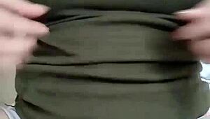 Watch this beautiful girl dance live on bigo 2