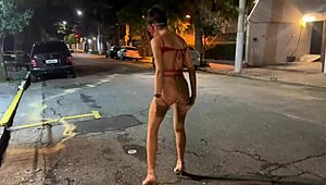 嘿，想看我在秋千屋嘴里接热射吗？