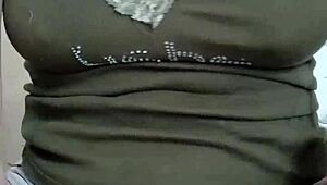 Watch this beautiful girl dance live on bigo 2