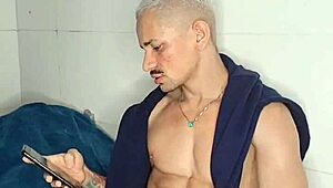 Brendo vilhena aliviando na cama 😏