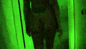 kayden krush casually ropes her hand for a naked fetish session