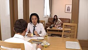 ねえ可愛い子、ゆっくり乗ってまた中で爆発するまで？