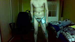 uh, i’m totally into this mokrá sexy kundička, so hot n’ wet...