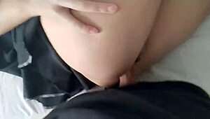 i'm stickin the cock in my girlfriends naughty pussy