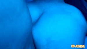 Dancarina de banda de forró misteriosa volta pra sentar sem camisinha no dotado agora ainda mais gostosa completo no red e no sheer