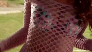 tasting her sweet pussy for pleasure. mature couple amateurs lesbian