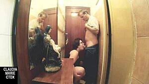 Follando a la gorda hard between walls in amateur action