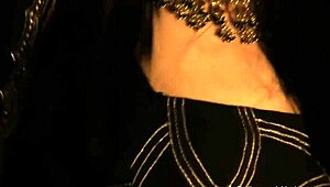 Indian Seduction: Dancer Rips Clothes in Erotic Striptease Tease