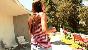 Sexy Brett Rossi licks Celeste Star in steamy face-sitting moment