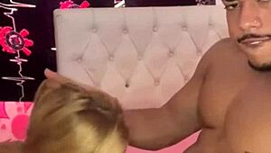 loira teases with wet tongue in sensual latina blowjob