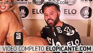 Briana Moon shows her ass in the spicy room of Elo Podcast