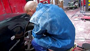 Unleashed French amateurs, wanna fuck hard in the garage?