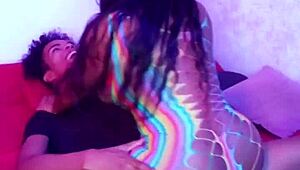 Ninfomana Pengen Coba Kontol Jumbo Ayah Tiri Matang di Adegan BDSM!